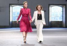 Raquel Strada desfila para Sophia Kah