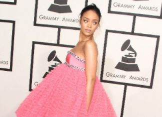 Vestido de Rihanna nos Grammy foi alvo de piadas na web