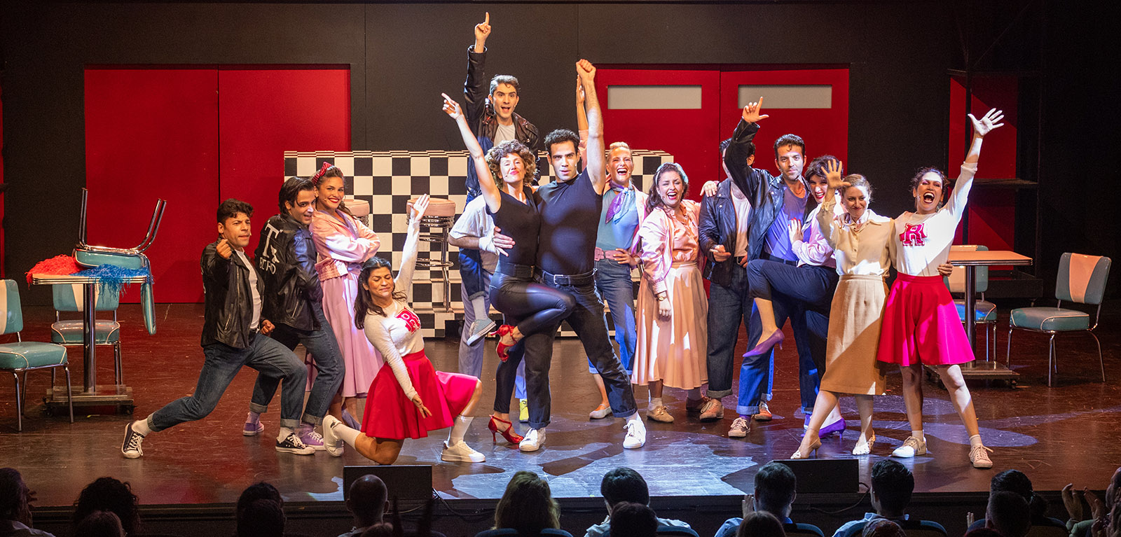 Estreia do musical GREASE