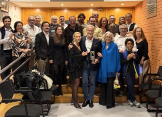 Ricardo Carriço recebe homenagem emotiva e reúne amigos numa noite especial