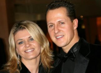Michael Schumacher chora quando ouve as vozes da mulher e dos filhos
