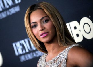 Beyoncé cria modelo de sapatos