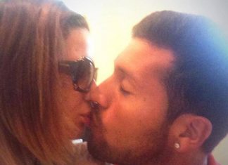 O beijo da sorte para o Benfica através de Garay