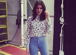 Muito elegante, Bruna Marquezine grava programa ‘Altas Horas’