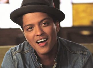 Bruno Mars confirmado no Super Bowl 2016