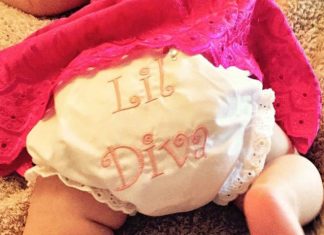 Christina Aguilera compartilha foto da filha