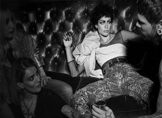 Sara Sampaio irreconhecível na pele de punk