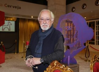 Ruy de Carvalho chora morte da cadela de estimação